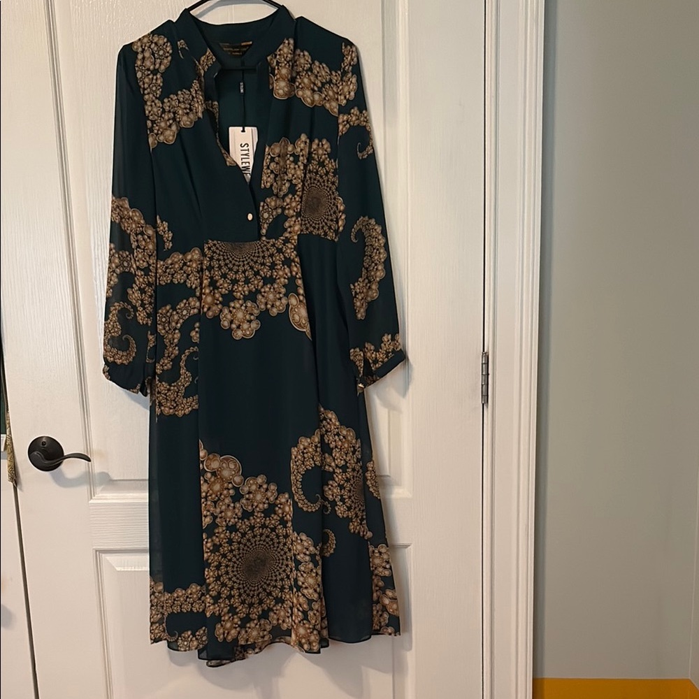 STYLEWE Green & Gold design Long Sleeve Dress L BNWT